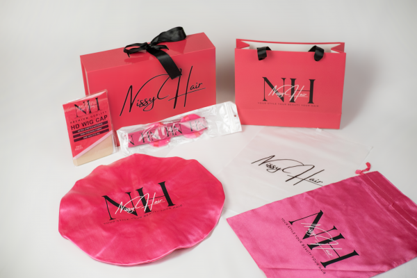 Productos de color rosas que vienen con la peluca; Bolsa, gorro para el pelo cinta y peine